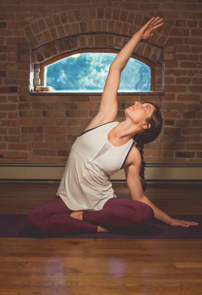 yoga instructor kylie davis